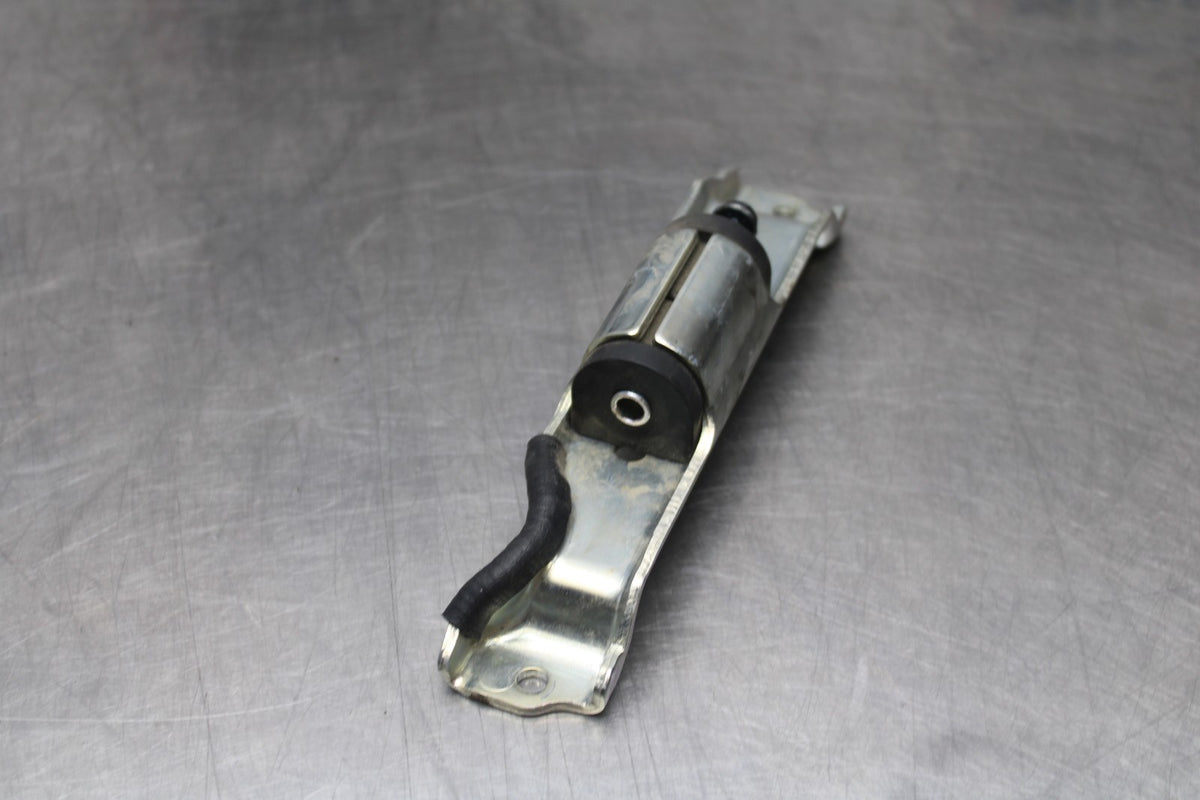 22 KAWASAKI NINJA 1000SX GAS TANK FUEL CELL PETROL RESERVOIR BRACKET MOUNT BB780