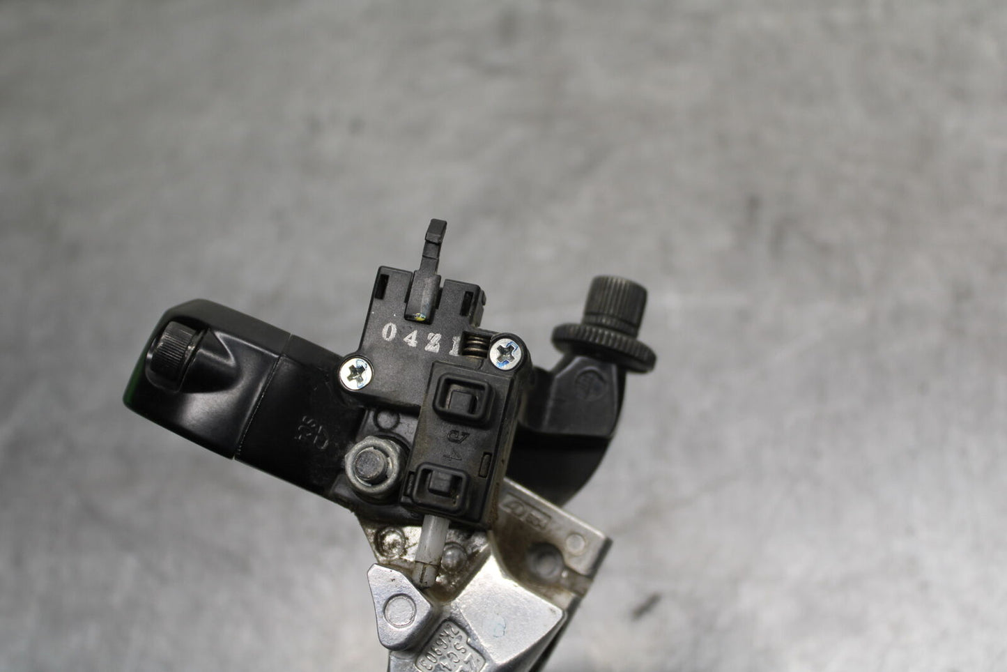 18-24 KAWASAKI NINJA 650 CLUTCH PERCH MOUNT WITH LEVER  BB725