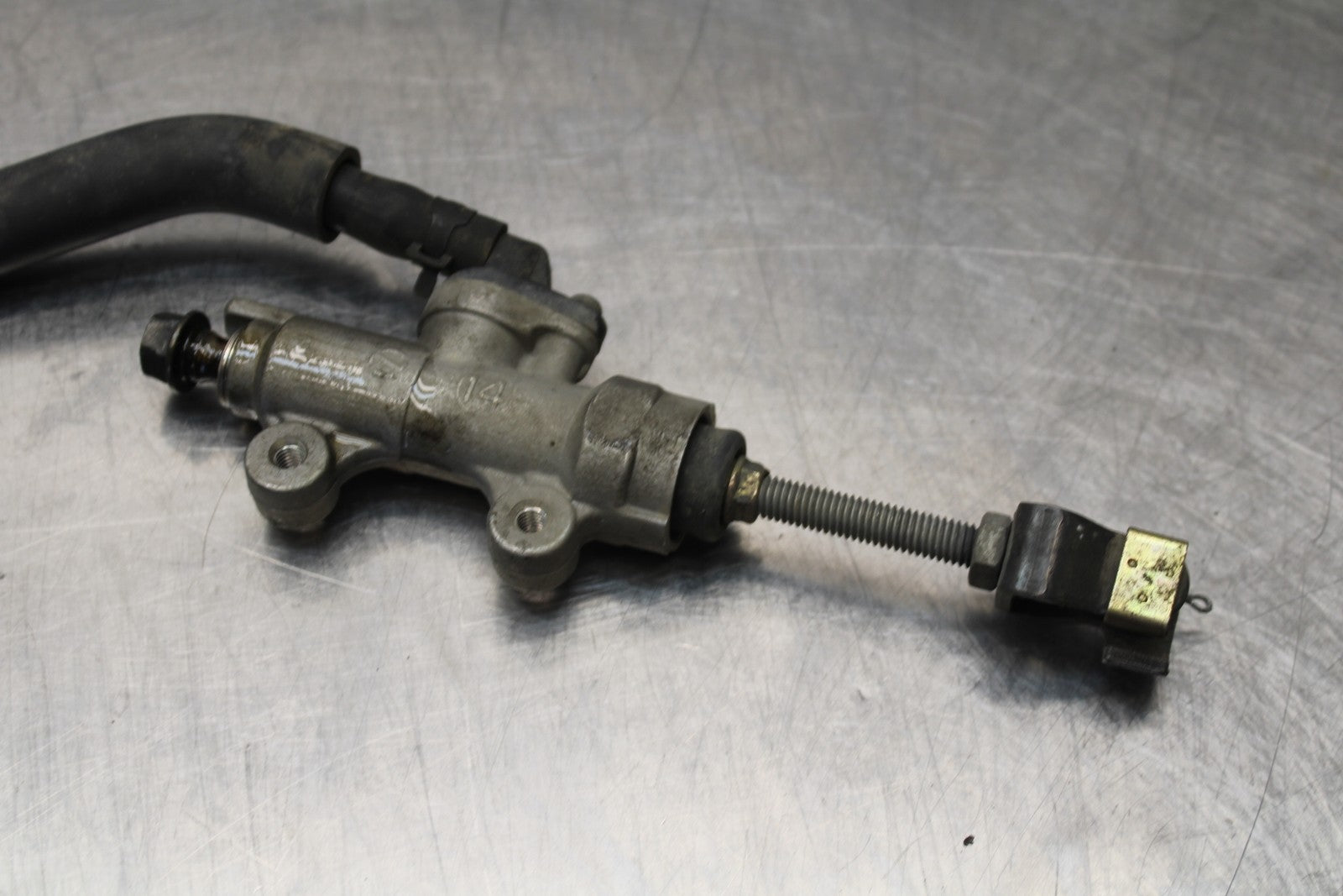 01-06 HONDA CBR600F4I REAR BACK BRAKE MASTER CYLINDER W RESERVOIR BB185