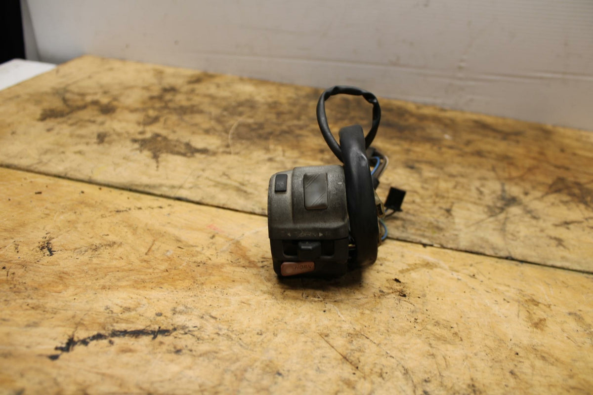 91-93 YAMAHA FZR1000 LEFT CLIP ON HANDLE HORN SIGNALS SWITCH SWITCHES BB339
