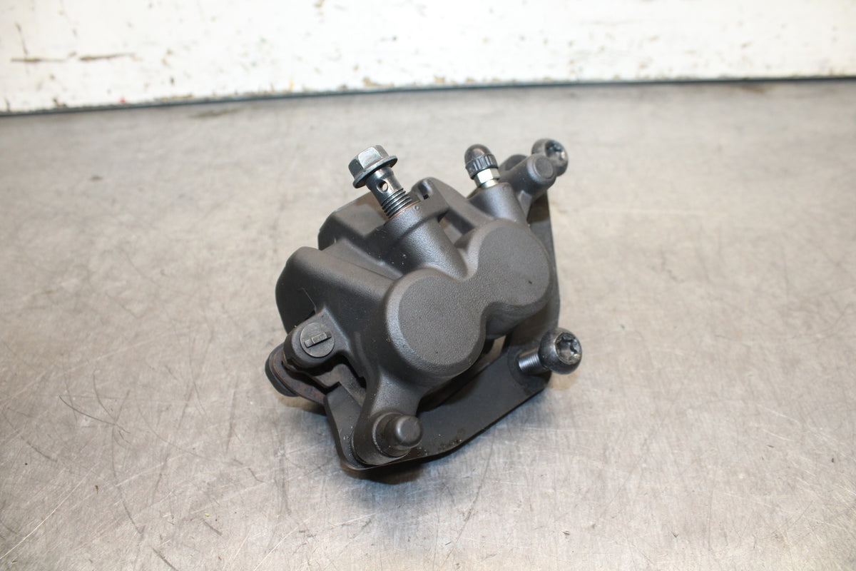 15-17 YAMAHA YZF R3 RIGHT FRONT BRAKE CALIPER BB111