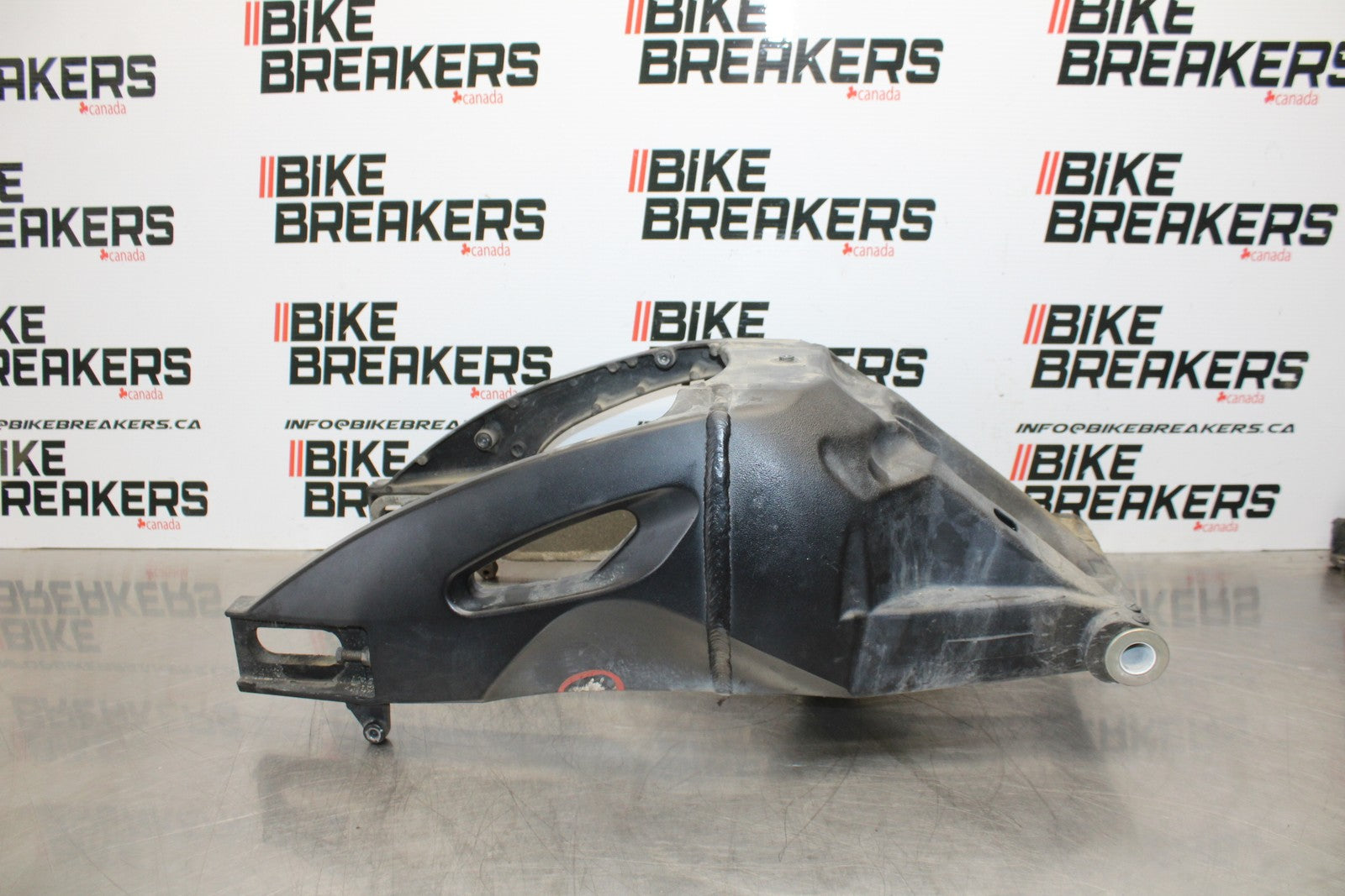 06-07 SUZUKI GSXR 600 REAR SWINGARM BACK SUSPENSION SWING ARM BB178