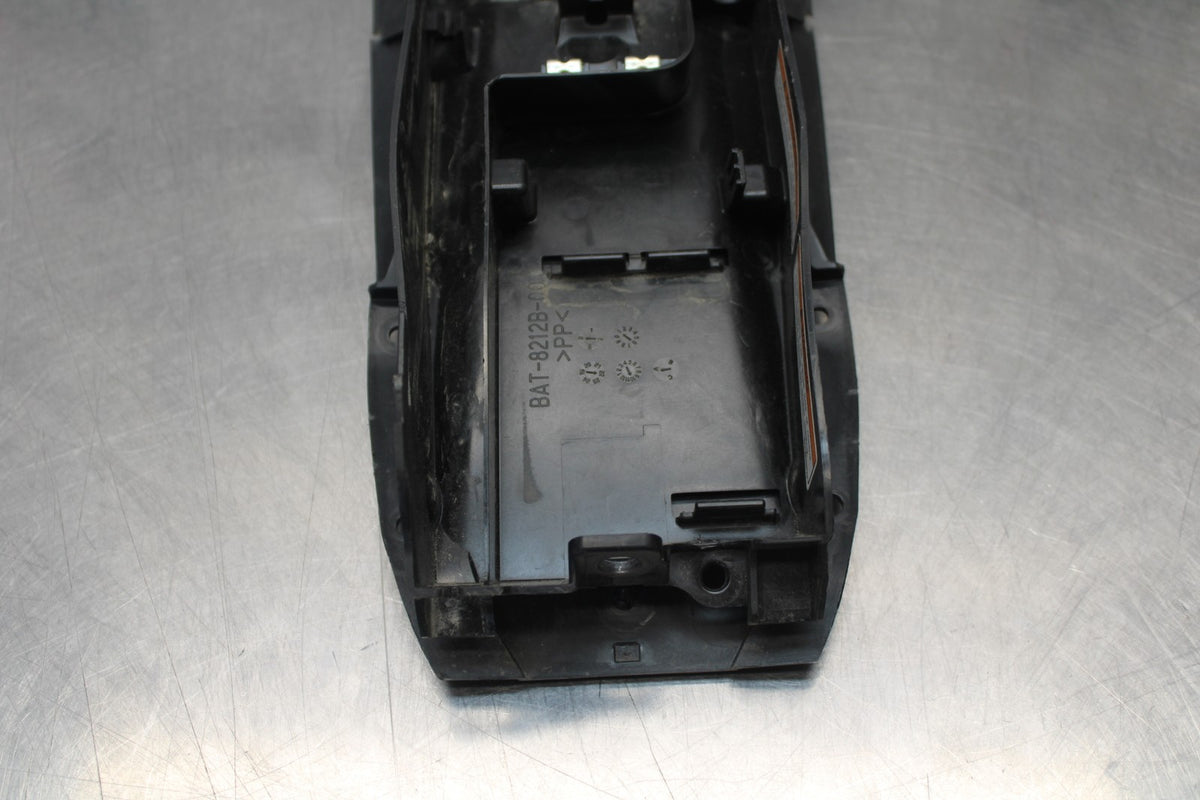 23-24 YAMAHA MT-07 REAR BACK TAIL UNDERTAIL BATTERY TRAY PLASTIC BB194