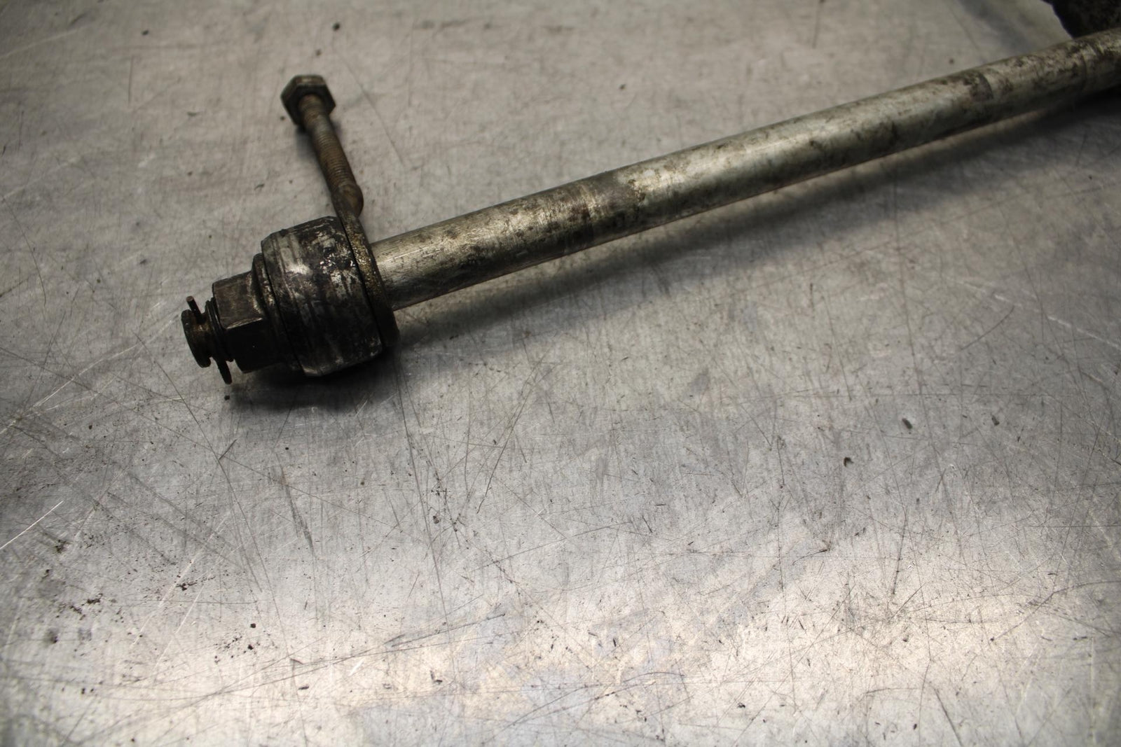 1996 Kawasaki Vulcan 800 VN800B Classic REAR AXLE WHEEL RIM PIVOT BOLT AXEL BB93