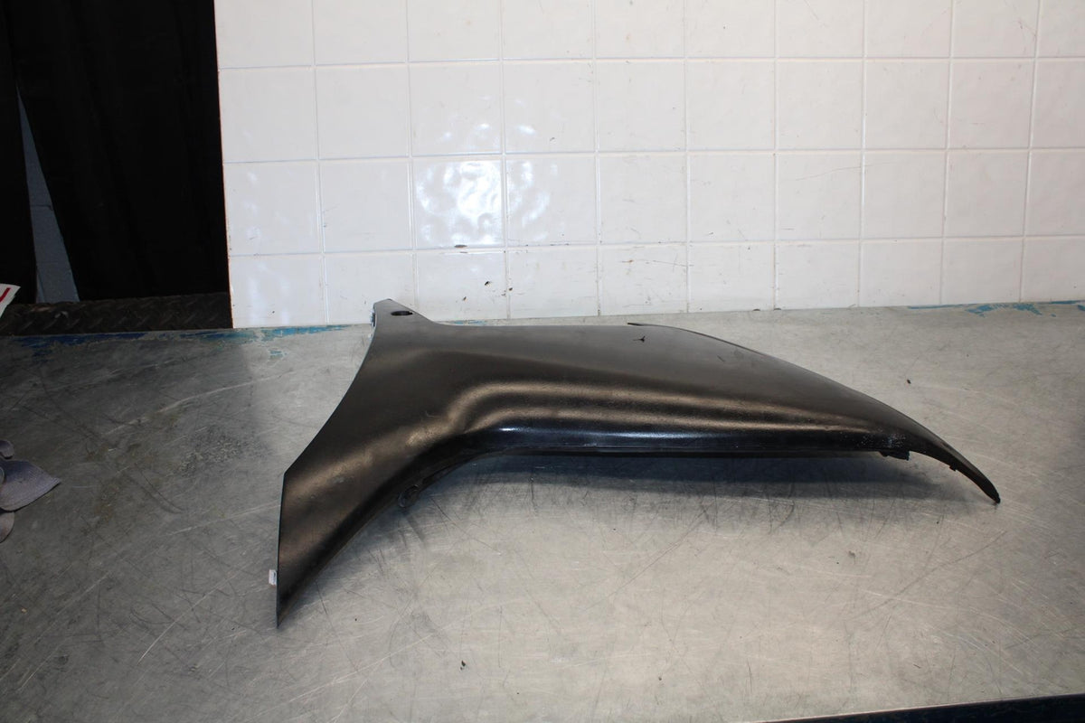 15-21 SUZUKI GSXR600 RIGHT MID UPPER SIDE FAIRING COWL PLASTIC BB437