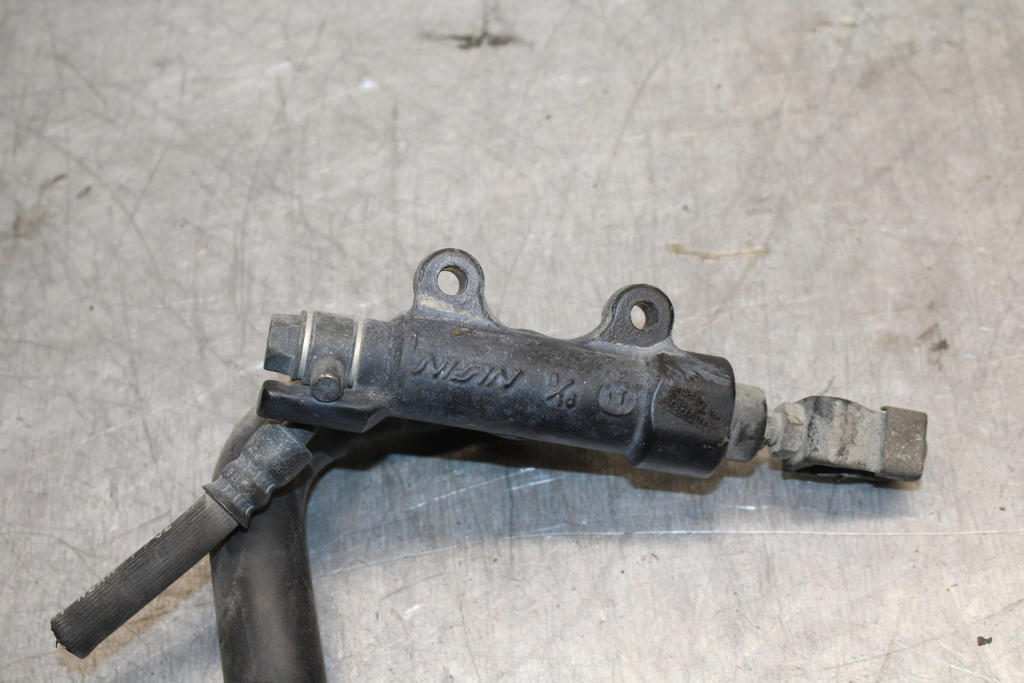 02-04 HONDA VTX1800S REAR BACK BRAKE MASTER CYLINDER W RESERVOIR BB712
