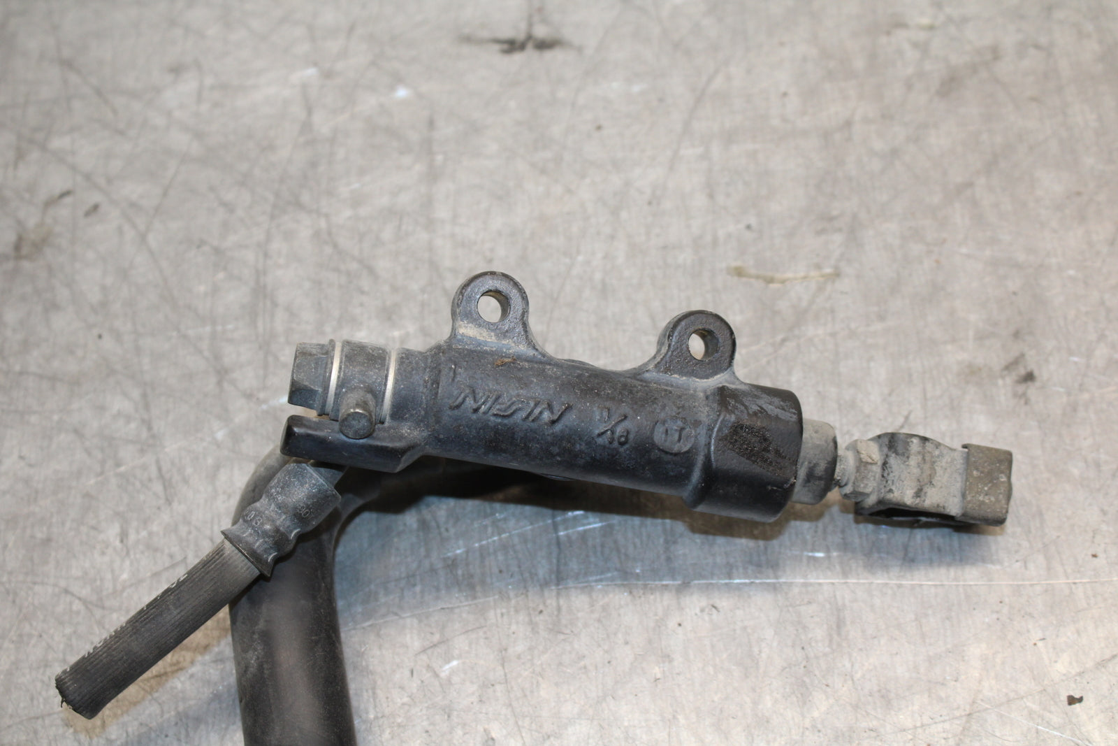 02-04 HONDA VTX1800S REAR BACK BRAKE MASTER CYLINDER W RESERVOIR BB712