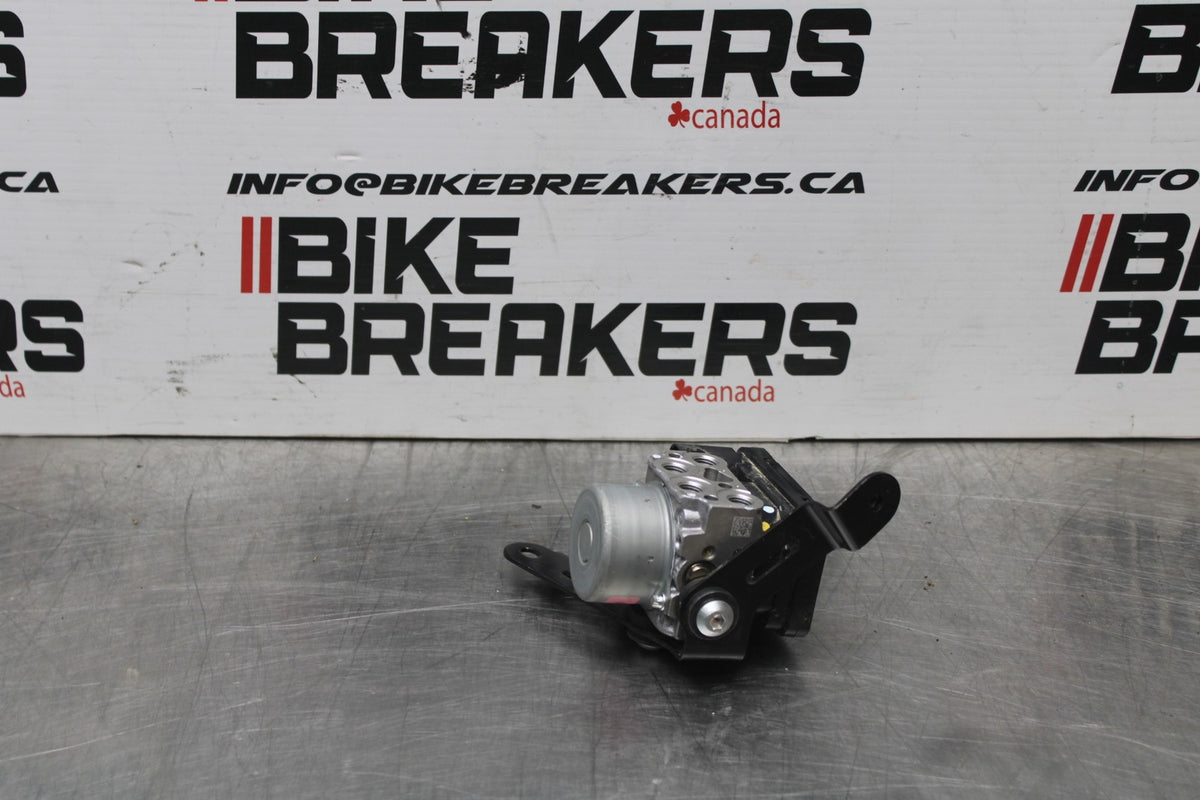 23-24 KAWASAKI ZX4R ZX 4RR ZX4 RR ABS PUMP UNIT MODULE BB827