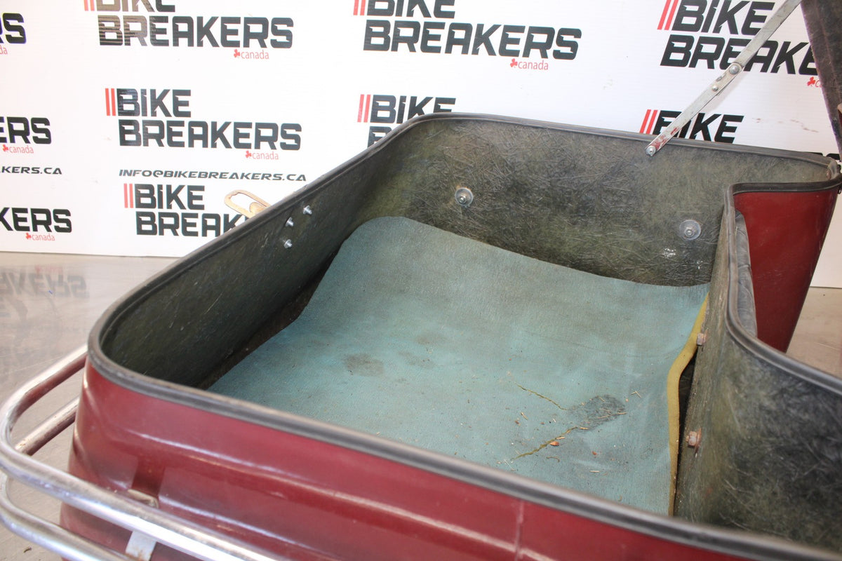 76-77 HONDA GOLDWING 1000 REAR TRUNK COMPARTMENT BB171