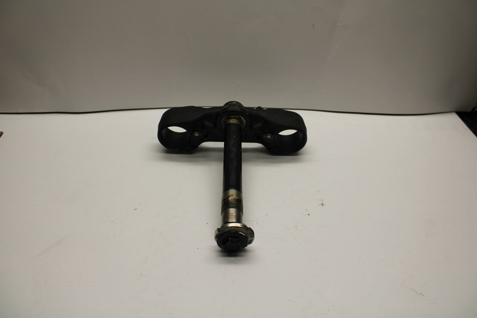 18-20 HUSQVARNA VITPILEN 401 FRONT FORKS CLAMP LOWER TRIPLE TREE STEM BB248