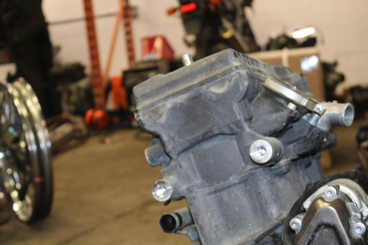 18 YAMAHA SUPER TENERE ENGINE MOTOR BB832