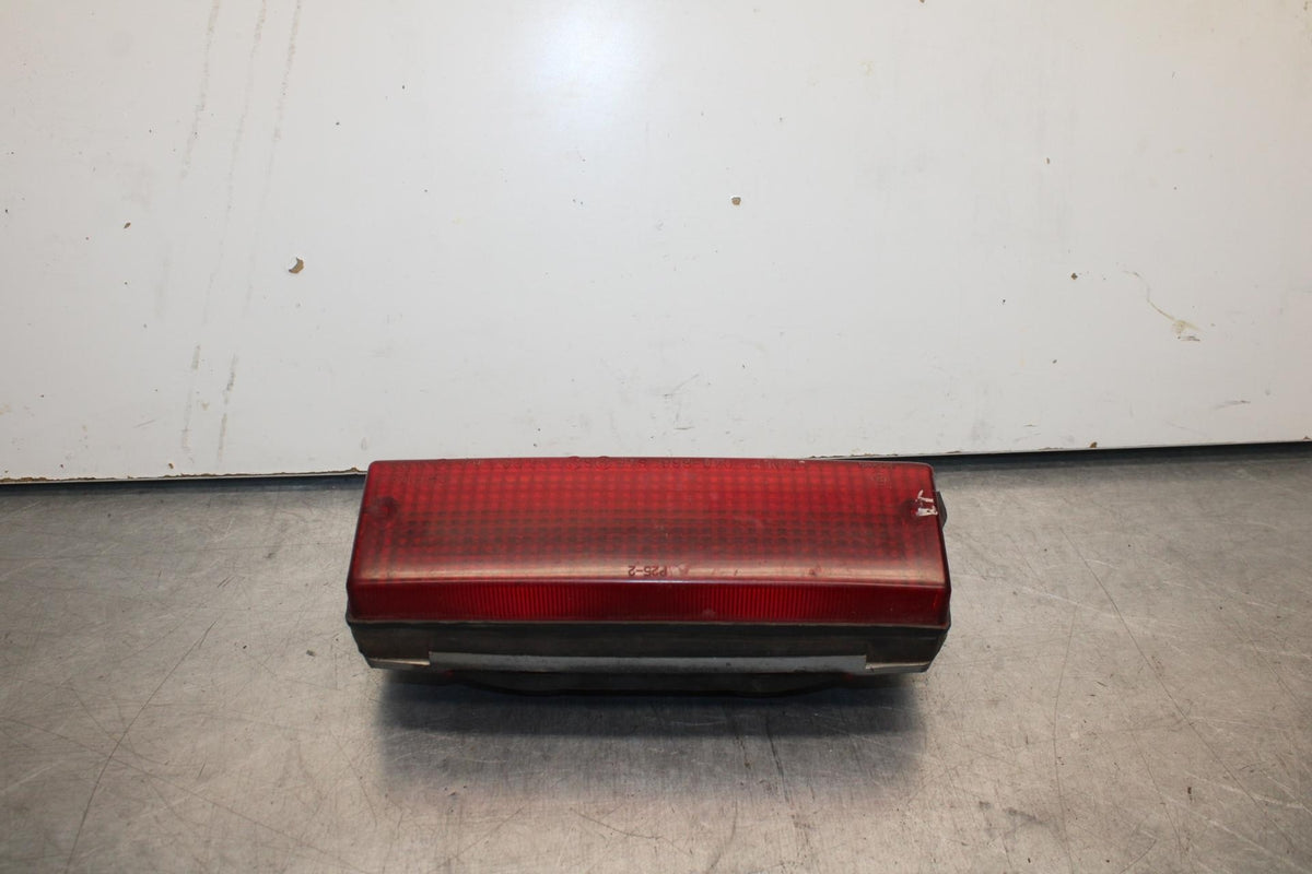 84-86 KAWASAKI GPZ900 REAR TAIL TAILLIGHT BACK BRAKE LIGHT BB84