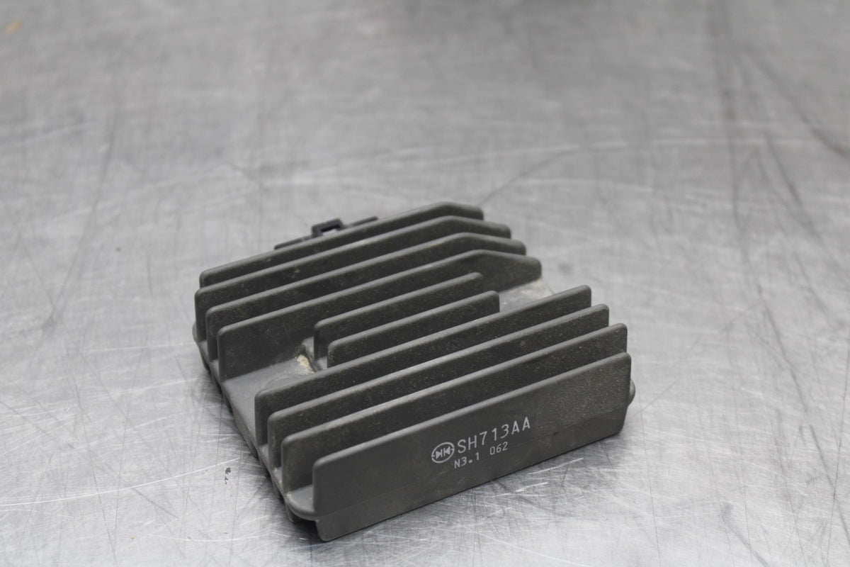 23 YAMAHA YZF R3 RECTIFIER VOLTAGE REGULATOR BB806