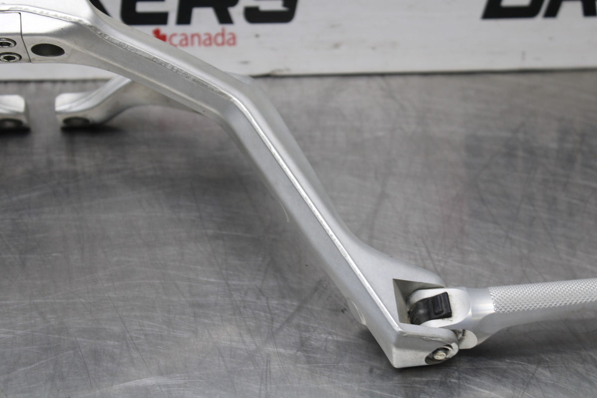 16 DUCATI 959 PANIGALE REAR BACK PASSENGER PEG SET PAIR BB912