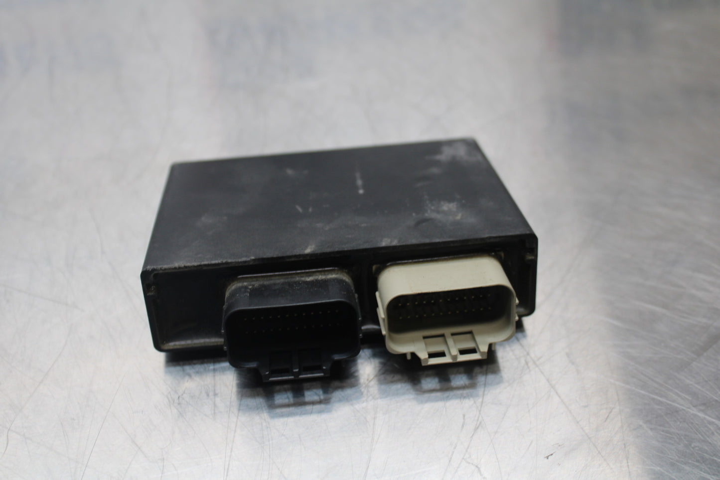 11 SUZUKI GSXR1000 ECU COMPUTER CONTROLLER UNIT BLACK BOX ECM CDI  BB142