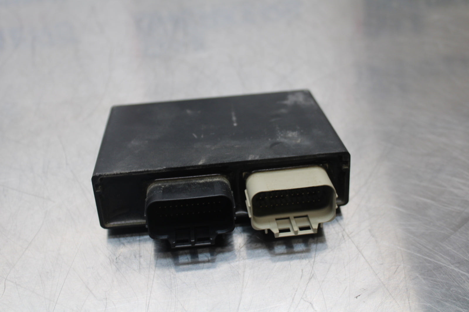 11 SUZUKI GSXR1000 ECU COMPUTER CONTROLLER UNIT BLACK BOX ECM CDI  BB142