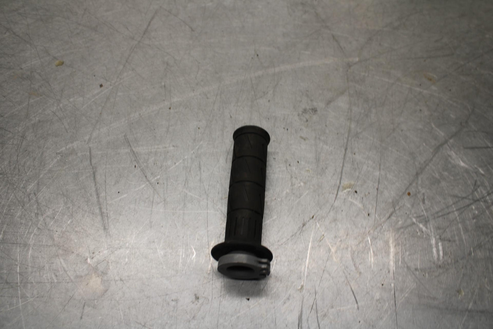 06-07 KAWASAKI NINJA 650R THROTTLE CABLE LINE HOUSING GUIDE BB446