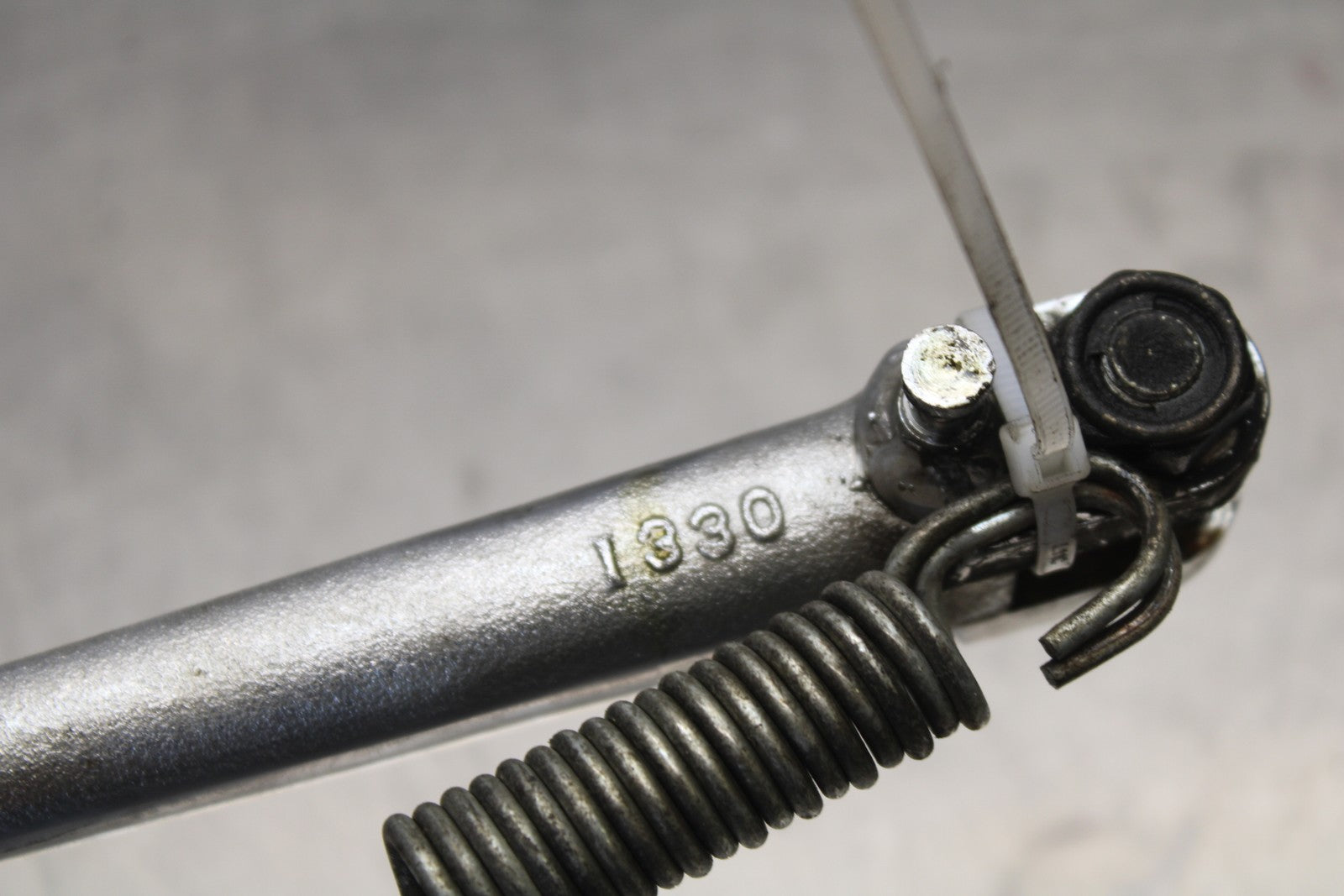 03-08 KAWASAKI VULCAN 1600 KICKSTAND SIDE KICK STAND BB196