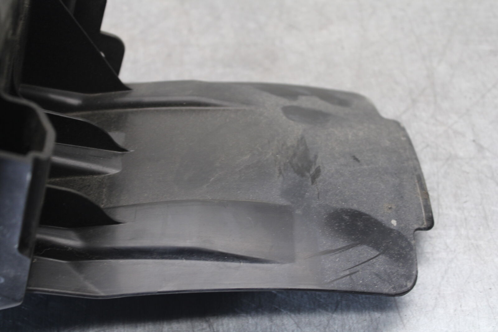17-24 SUZUKI SV650 REAR BACK TAIL UNDERTAIL BATTERY TRAY PLASTIC BB706