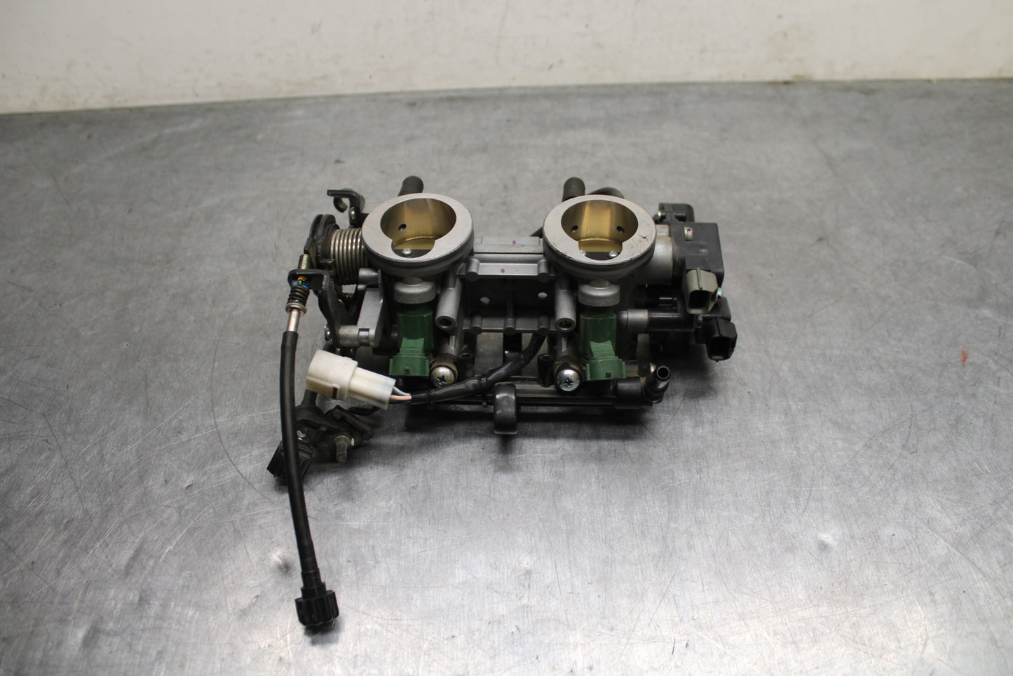 12-17 KAWASAKI NINJA 650 MAIN FUEL INJECTORS / THROTTLE BODIES BB129