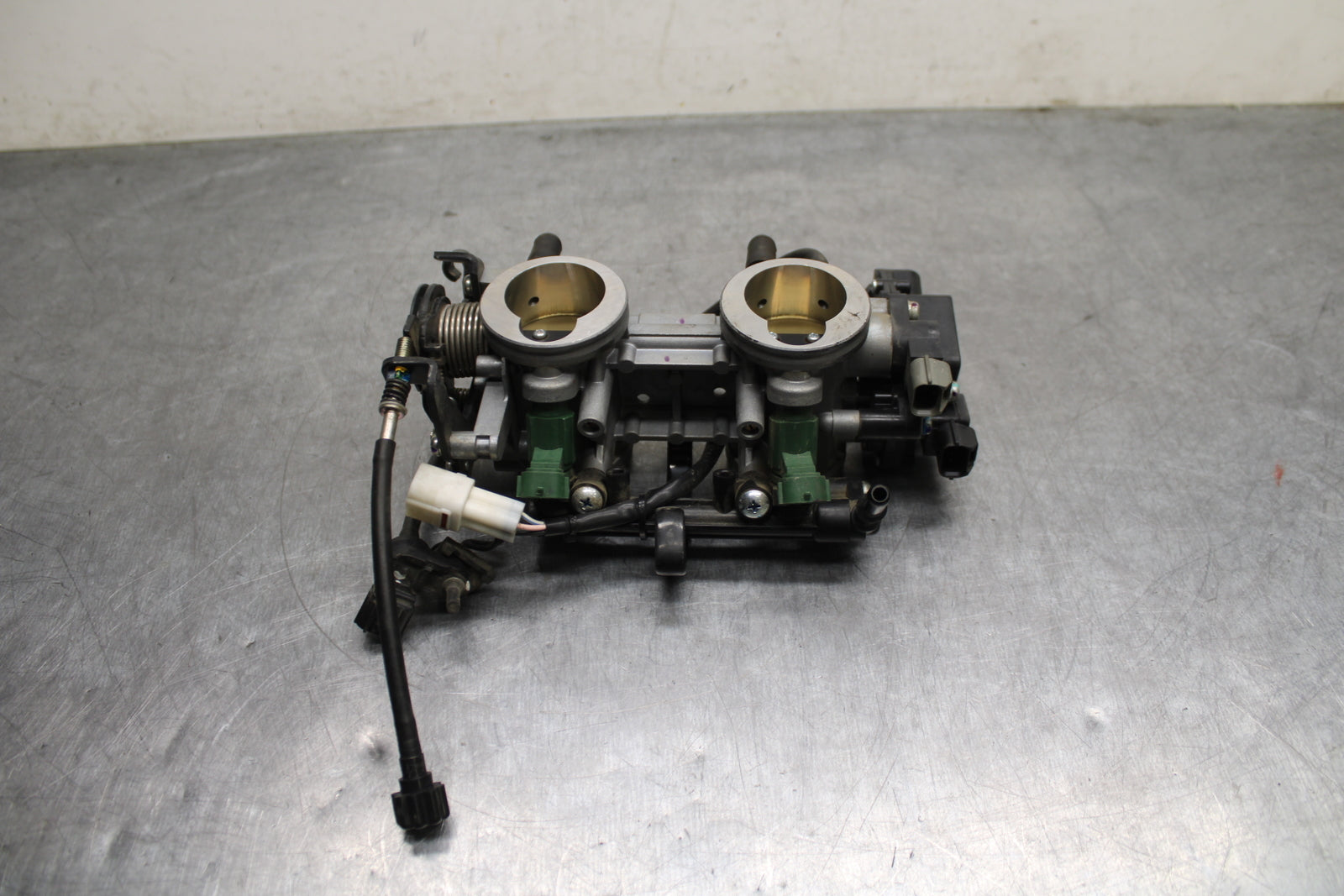 12-17 KAWASAKI NINJA 650 MAIN FUEL INJECTORS / THROTTLE BODIES BB129