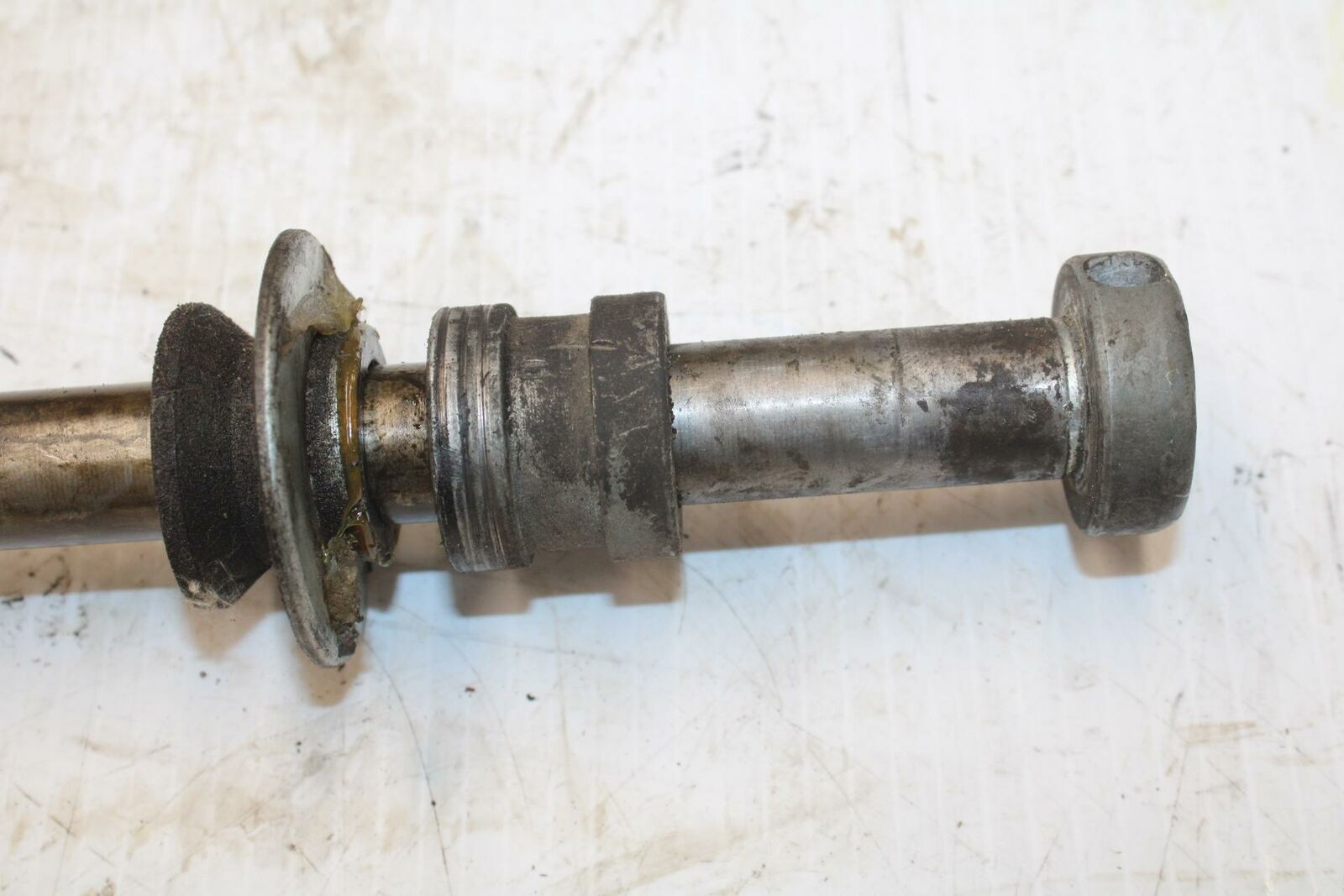 77-79 SUZUKI GS750 REAR AXLE BACK WHEEL RIM PIVOT BOLT AXEL BB258