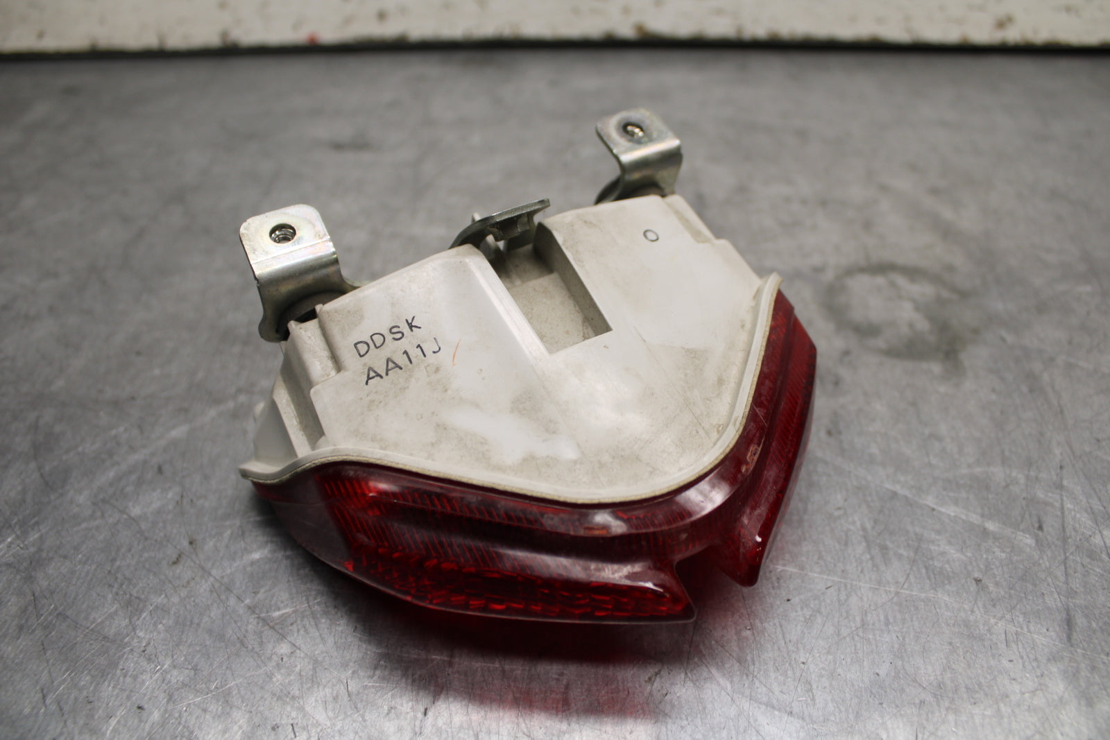 11-24 SUZUKI GSXR750 REAR TAIL TAILLIGHT BACK BRAKE LIGHT 35710-14J30 BB714
