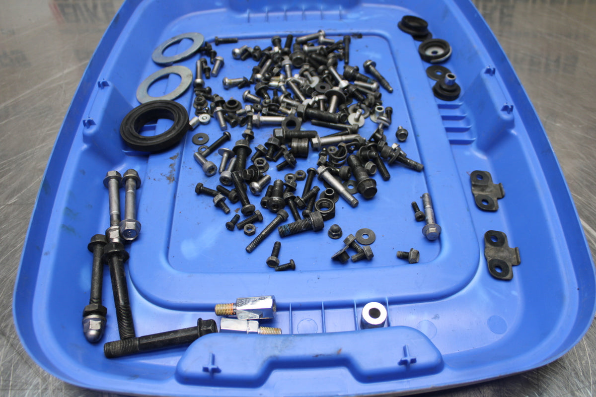 09 YAMAHA ROYAL STAR XVZ1300TF VENTURE MOUNTING BOLTS HARDWARE BB151