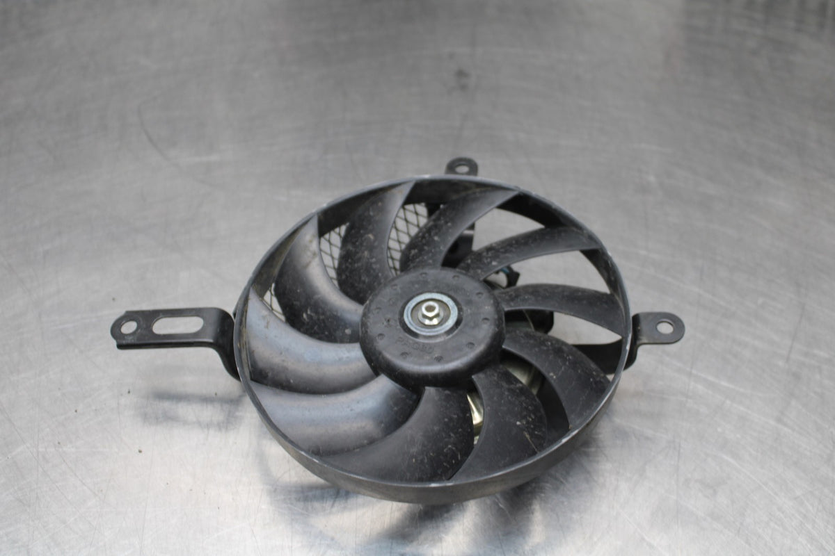20-25 SUZUKI GSXR750 ENGINE RADIATOR COOLING FAN BB810