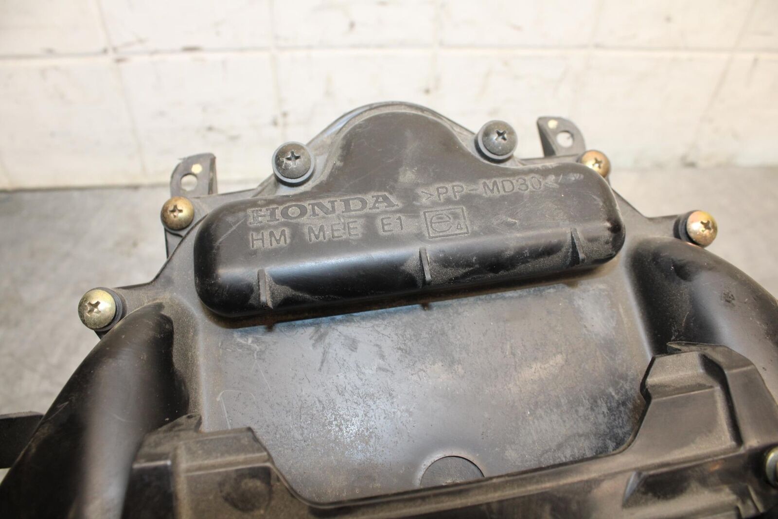 05-06 HONDA CBR600RR AIRBOX INTAKE FILTER BOX 17221-MEE-D00 17231-MEE-670 BB479