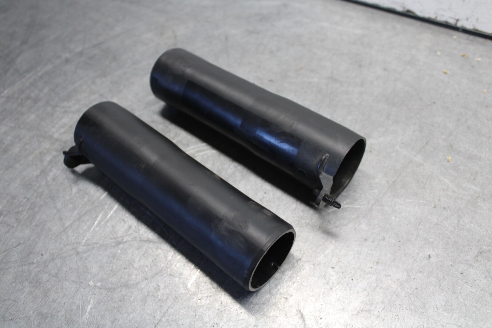 18-24 YAMAHA MT-07 FRONT FORK GUARDS SET PAIR BB662