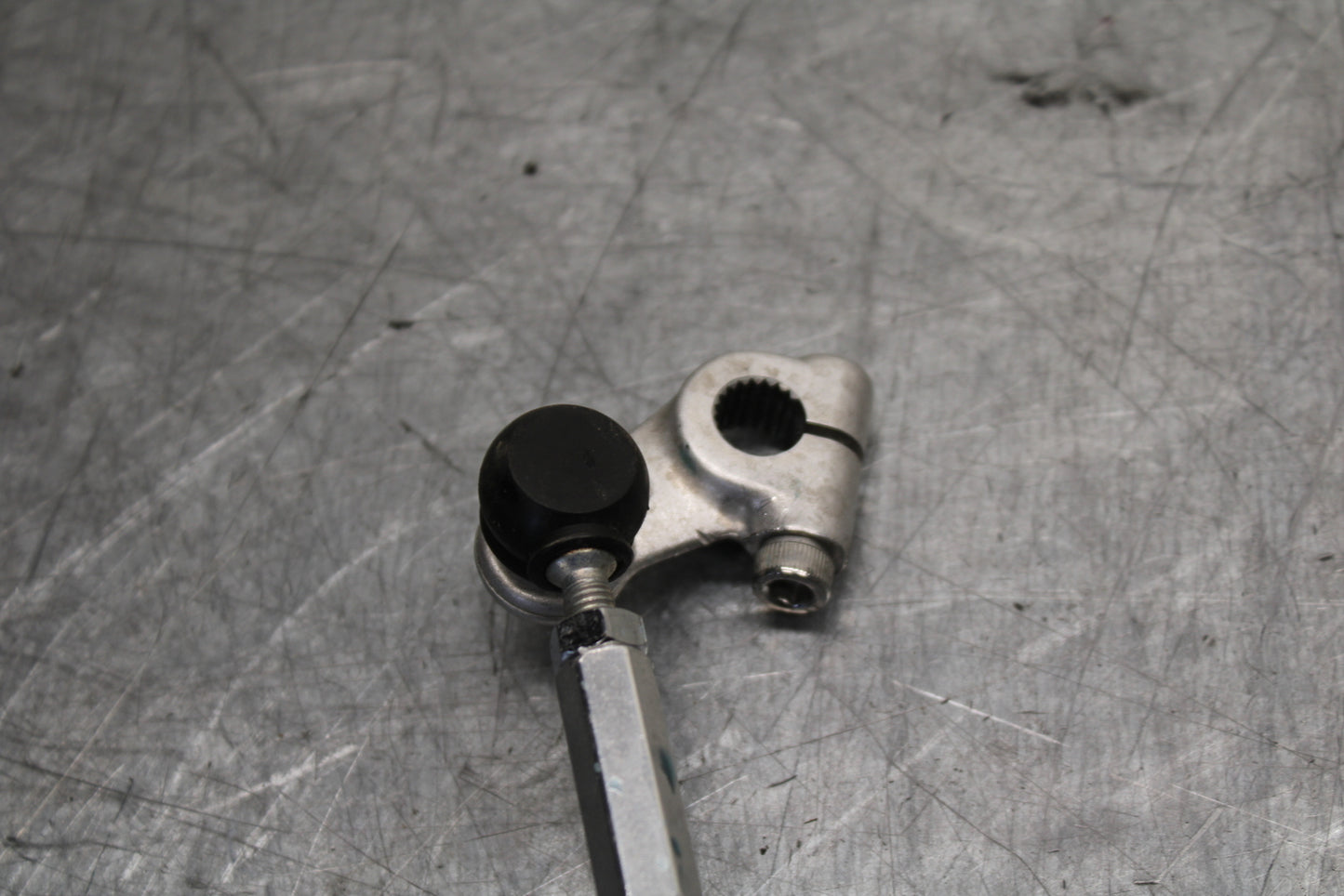 11-24 SUZUKI GSXR750 SHIFTER LINKAGE SHIFT LINK PEDAL BB714