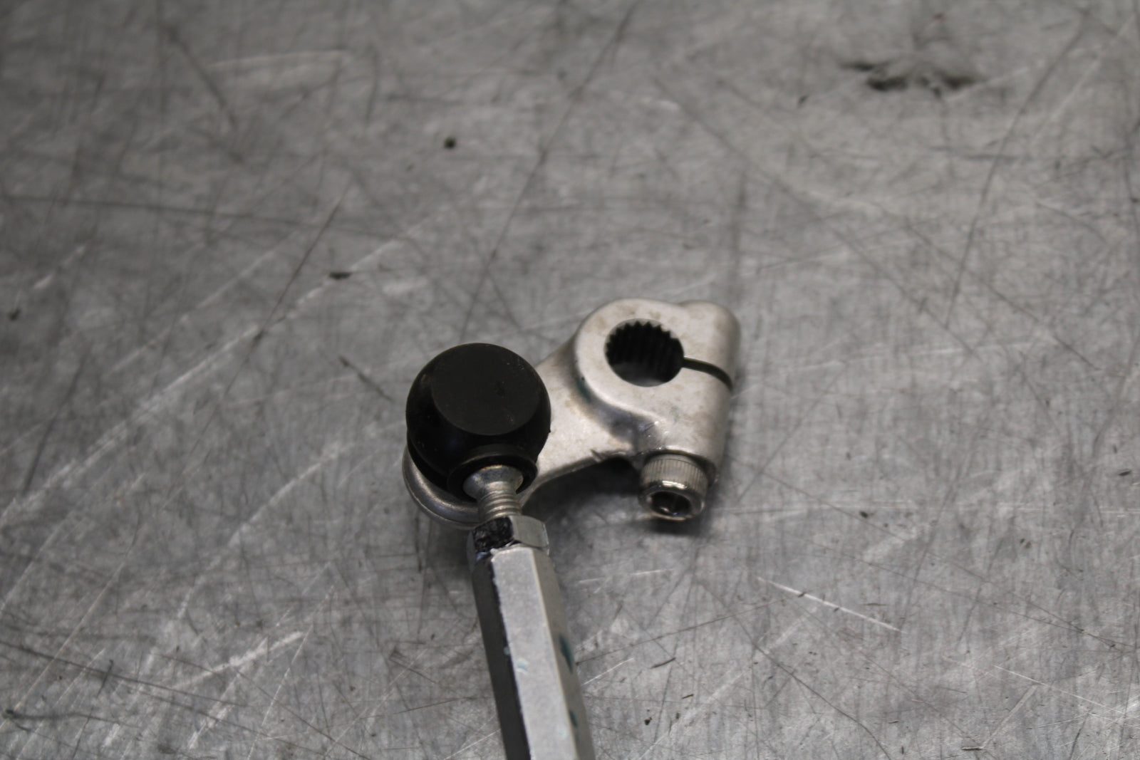 11-24 SUZUKI GSXR750 SHIFTER LINKAGE SHIFT LINK PEDAL BB714