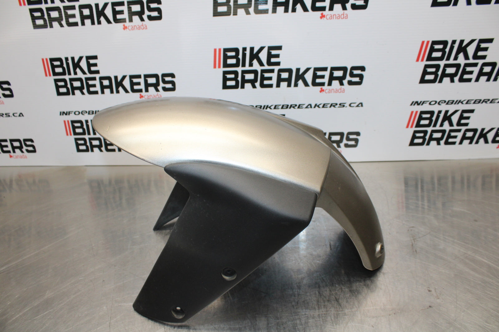 04-05 KAWASAKI NINJA ZX10R FRONT WHEEL FENDER COWL FAIRING BB163