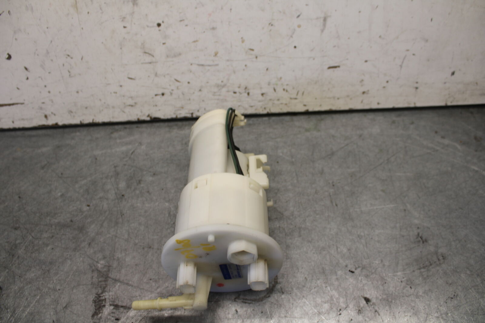 07-08 YAMAHA YZF R1 FUEL PUMP GAS PETROL SENDER UNIT 4C8-13907-01-00  BB676
