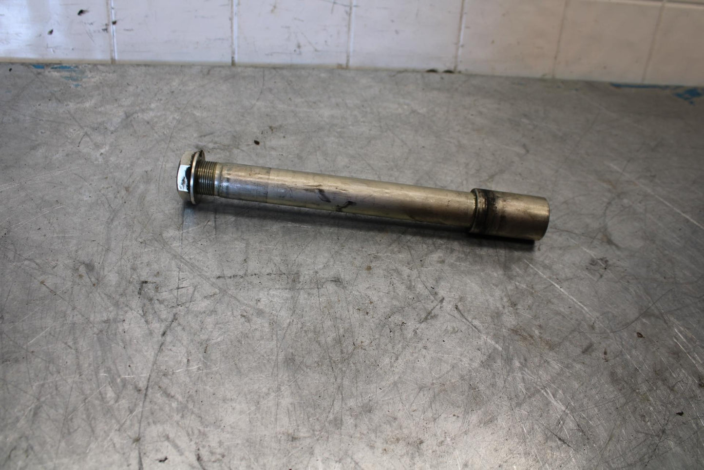 09-16 SUZUKI GSXR1000 FRONT WHEEL RIM AXLE PIVOT BOLT BB439