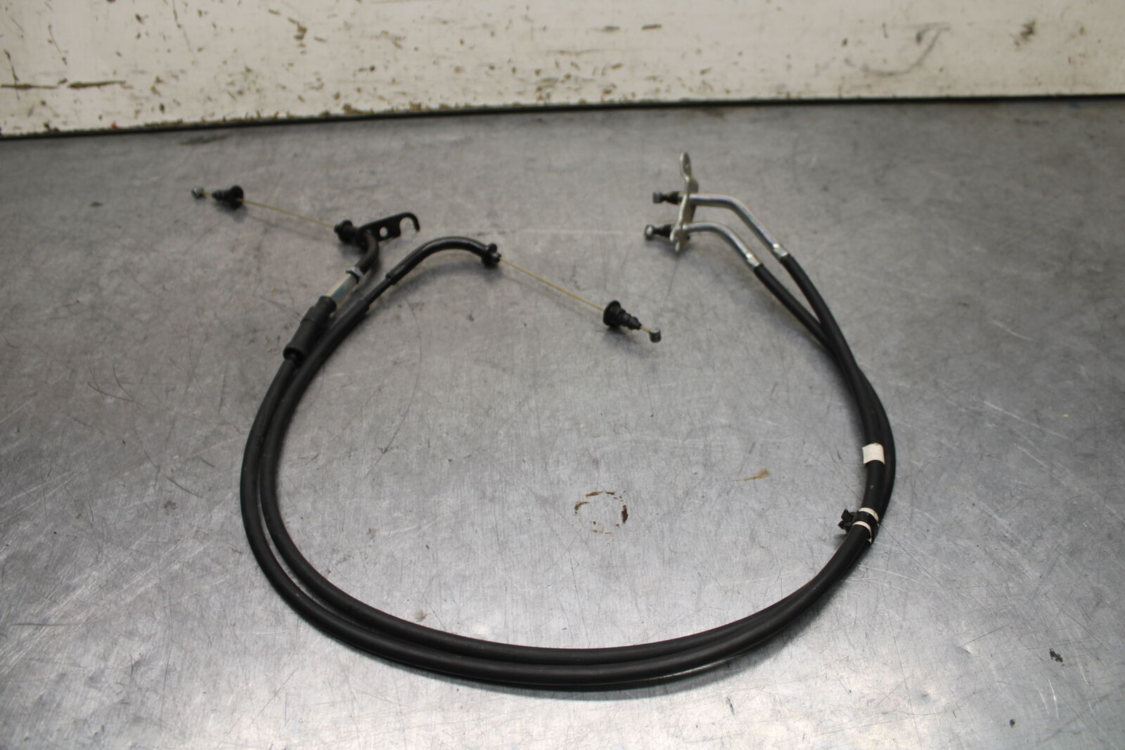 15-17 YAMAHA YZF R3 THROTTLE CABLES LINES BB111