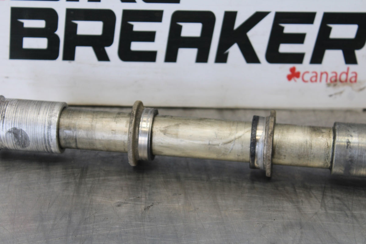 09 KAWASAKI CONCOURS 14 ZG1400B FRONT WHEEL RIM AXLE PIVOT BOLT BB875