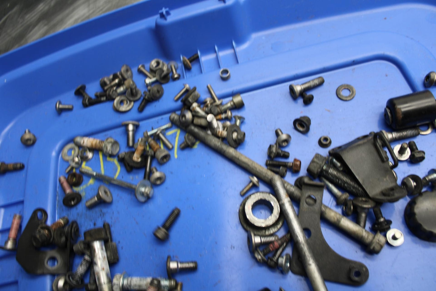 08-12 KAWASAKI NINJA 250R EX250J LEFTOVER MOUNTING BOLTS HARDWARE  SCREWS BB496