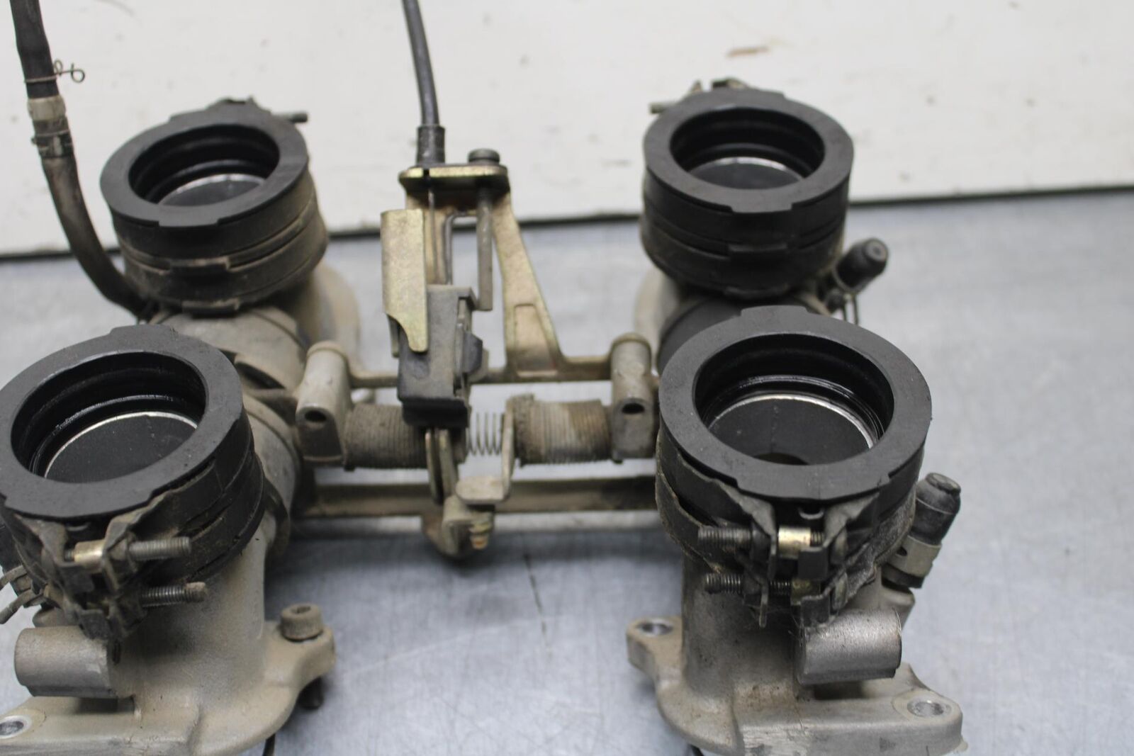 1998 Yamaha Vmax 1200 VMX1200 AIRBOX INTAKE VELOCITY STACKS BB620