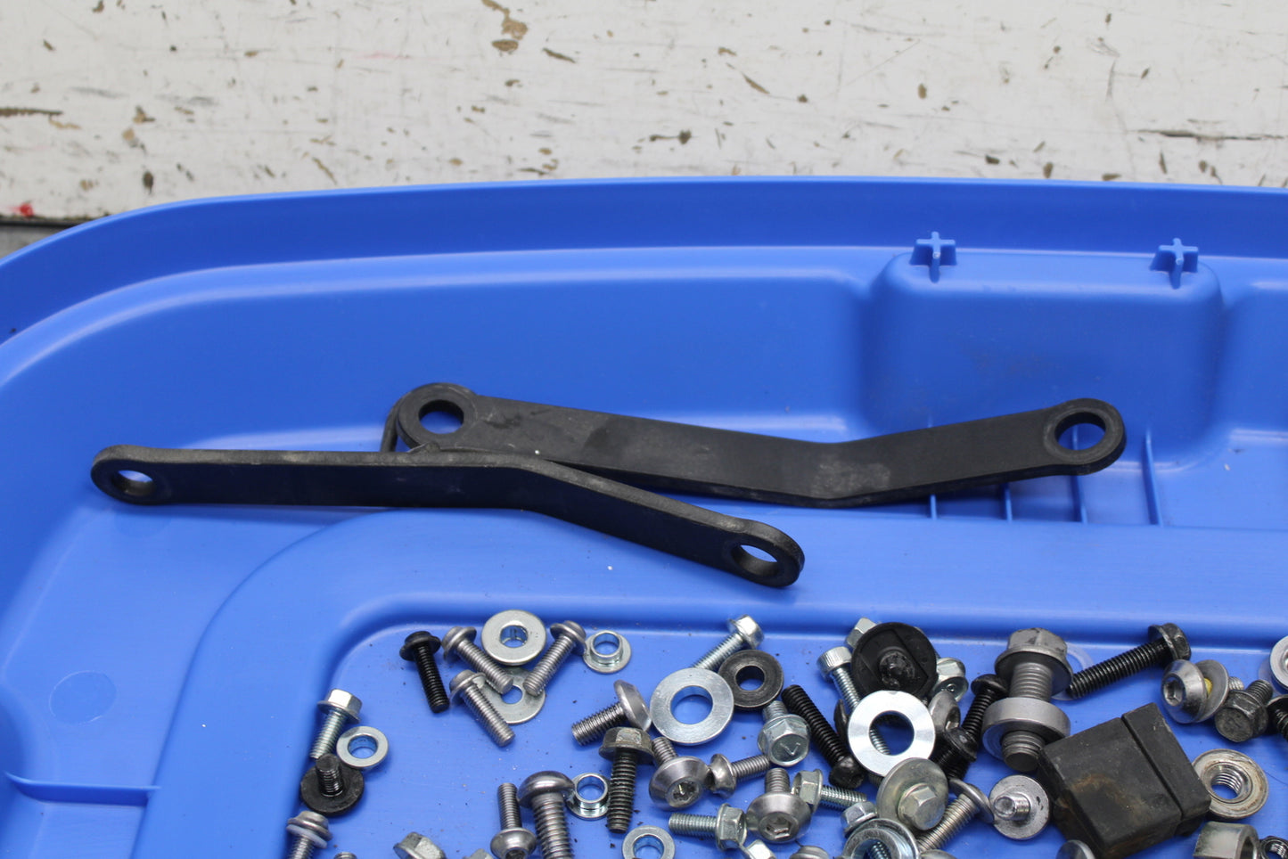 24 KAWASAKI NINJA 500 ABS MOUNTING BOLTS HARDWARE MOTOR SCREWS BB730