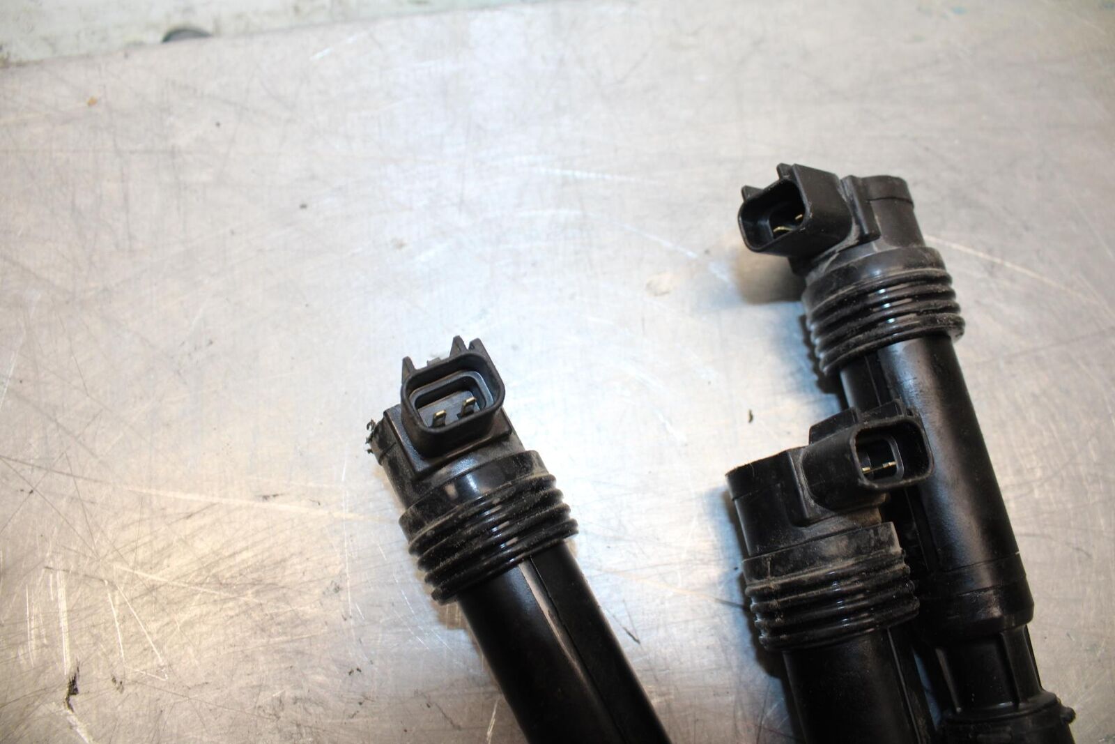 17-21 TRIUMPH STREET TRIPPLE R ABS IGNITION COILS COIL SPARK PLUG CAPS bb452