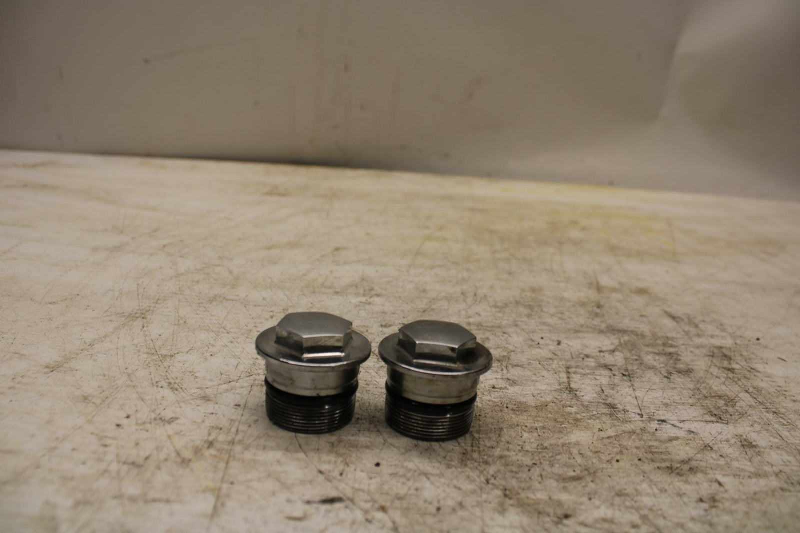 98-04 SUZUKI INTRUDER 1500 VL1500 UPPER FORK NUT COVER BB359