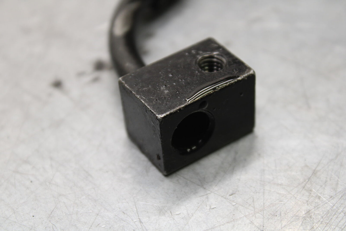 16 KAWASAKI NINJA ZX10R REAR BACK BRAKE HOSE FLUID LINE BB650