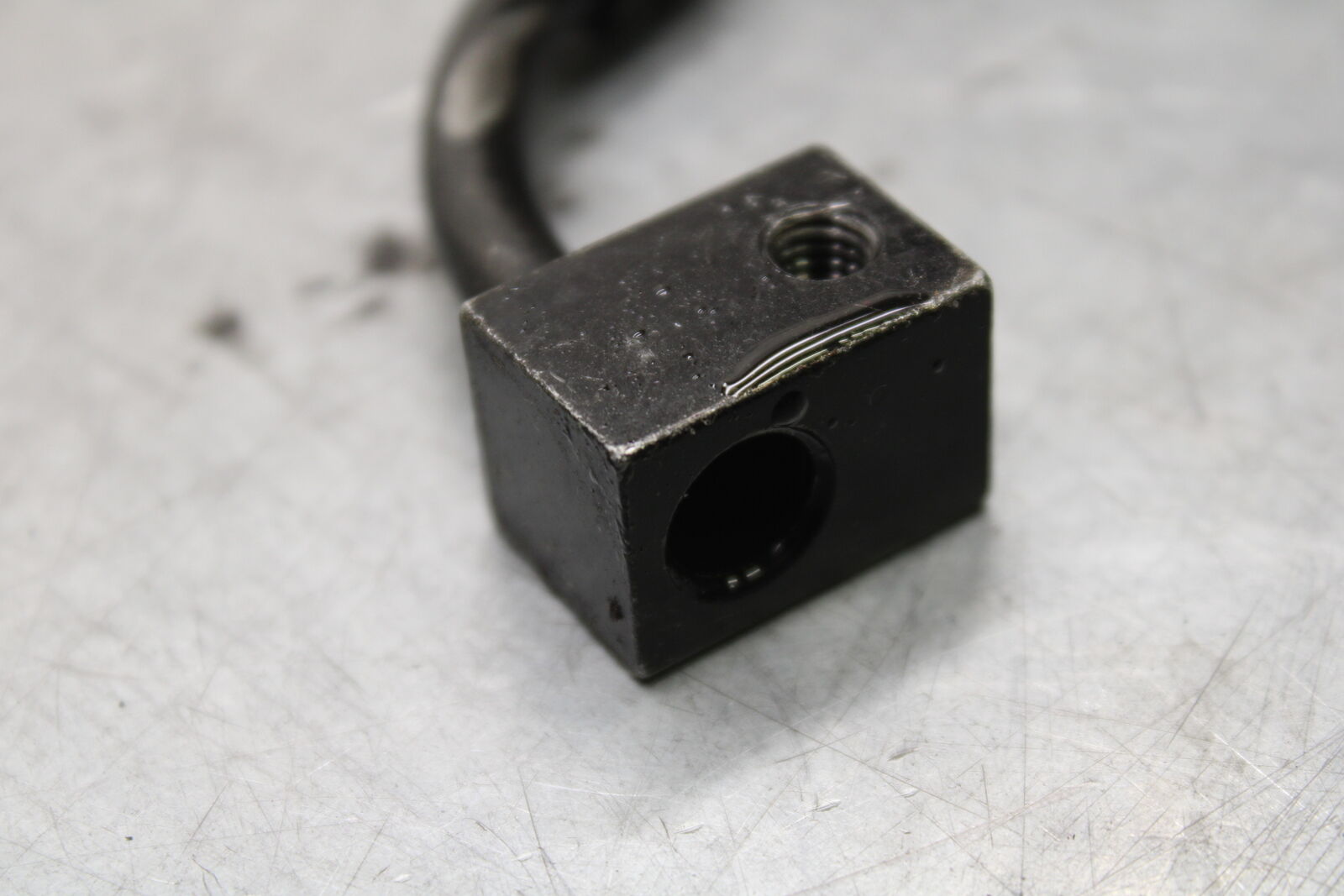 16 KAWASAKI NINJA ZX10R REAR BACK BRAKE HOSE FLUID LINE BB650