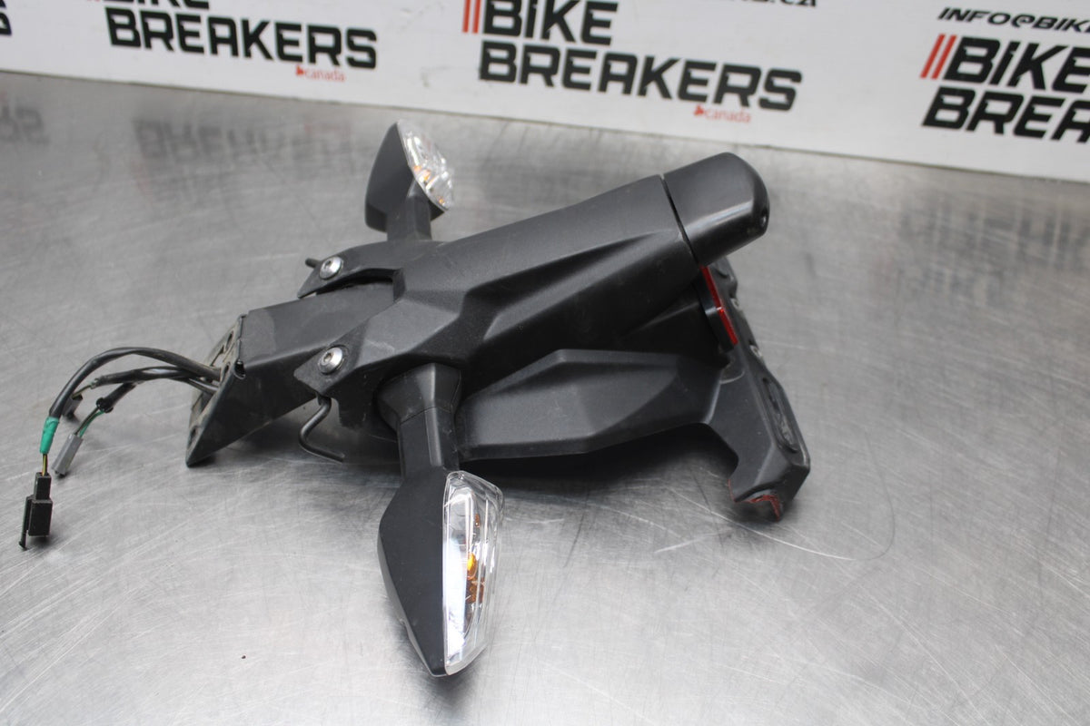 18-26 KAWASAKI Z400 REAR BACK FENDER MUD GUARD BB852