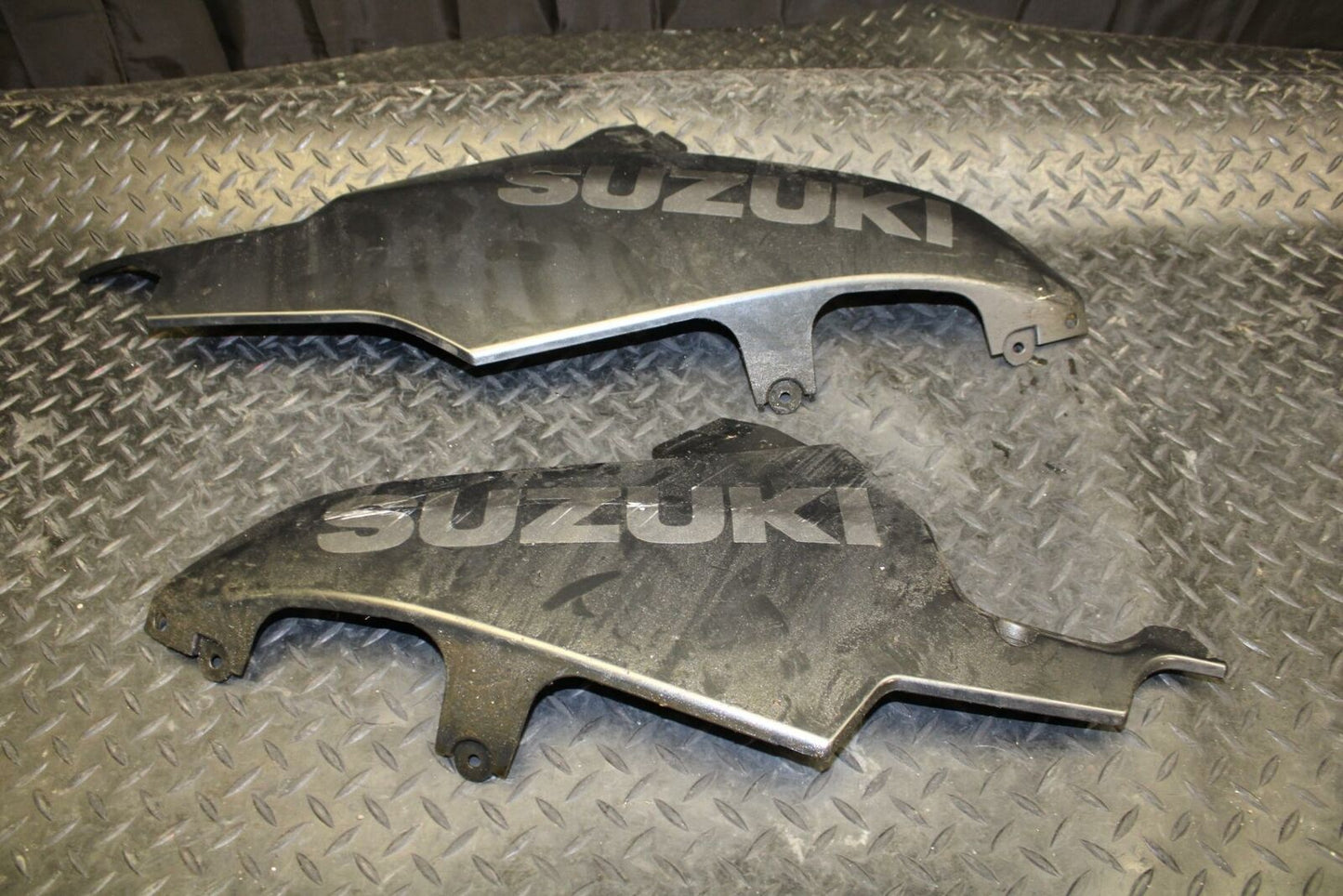 10 SUZUKI GSXR750 LOWER BOTTOM BELLY FAIRING COWL BB190
