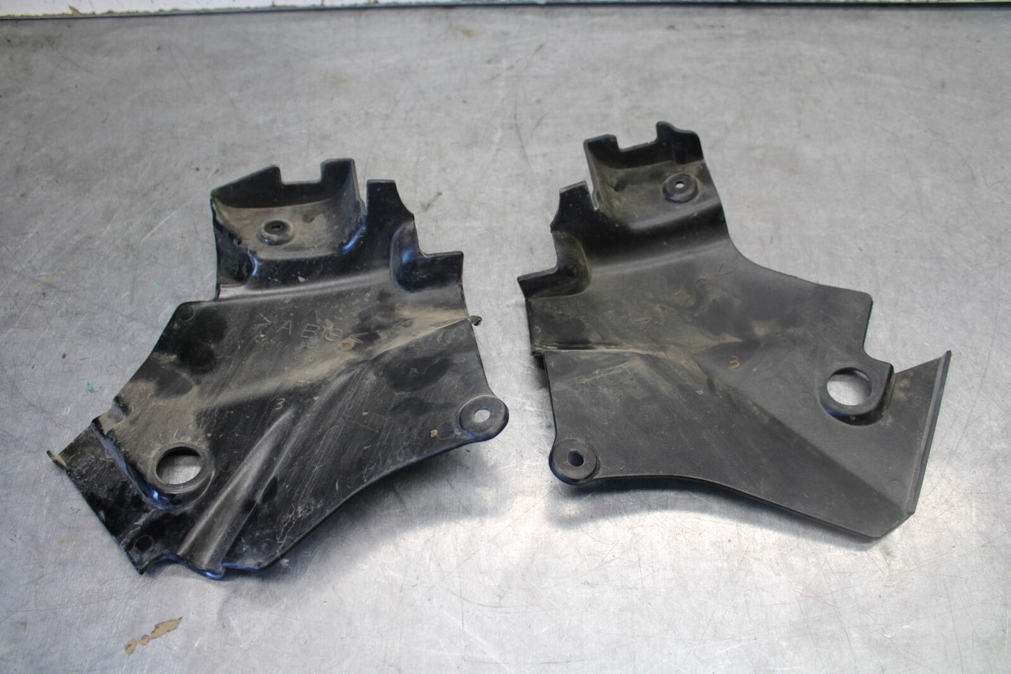 05-06 YAMAHA ROYAL STAR FRAME COVER COWL BB697