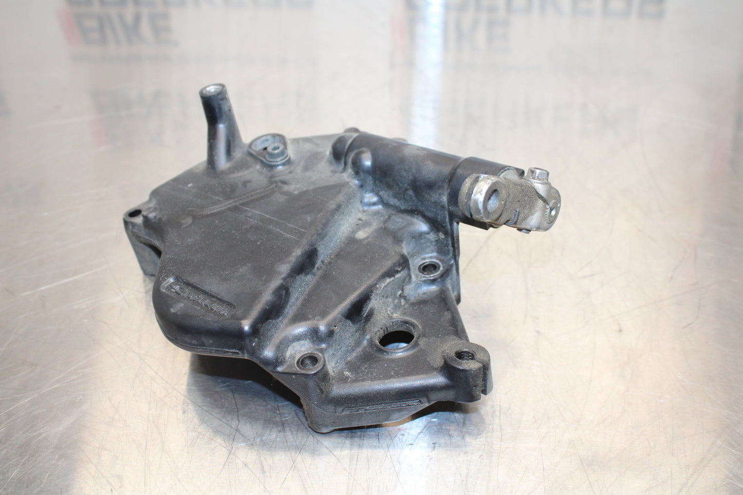 11 SUZUKI GSXR1000 ENGINE SPROCKET COVER BB142