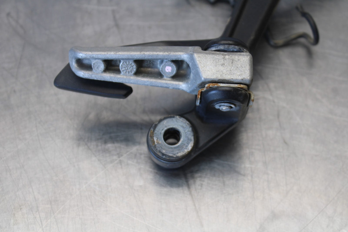 24-25 KAWASAKI NINJA 500 ABS RIGHT REAR BACK PASSENGER PEG BB899